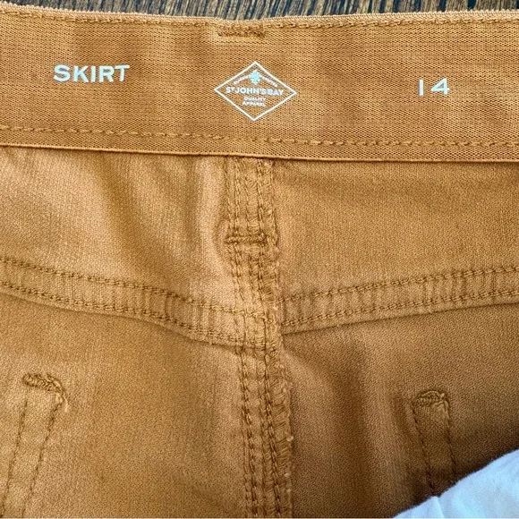 NWT St. John’s Bay Corduroy Skirt Size 14 Rust Brown Preppy Secretly Slender - Picture 7 of 12
